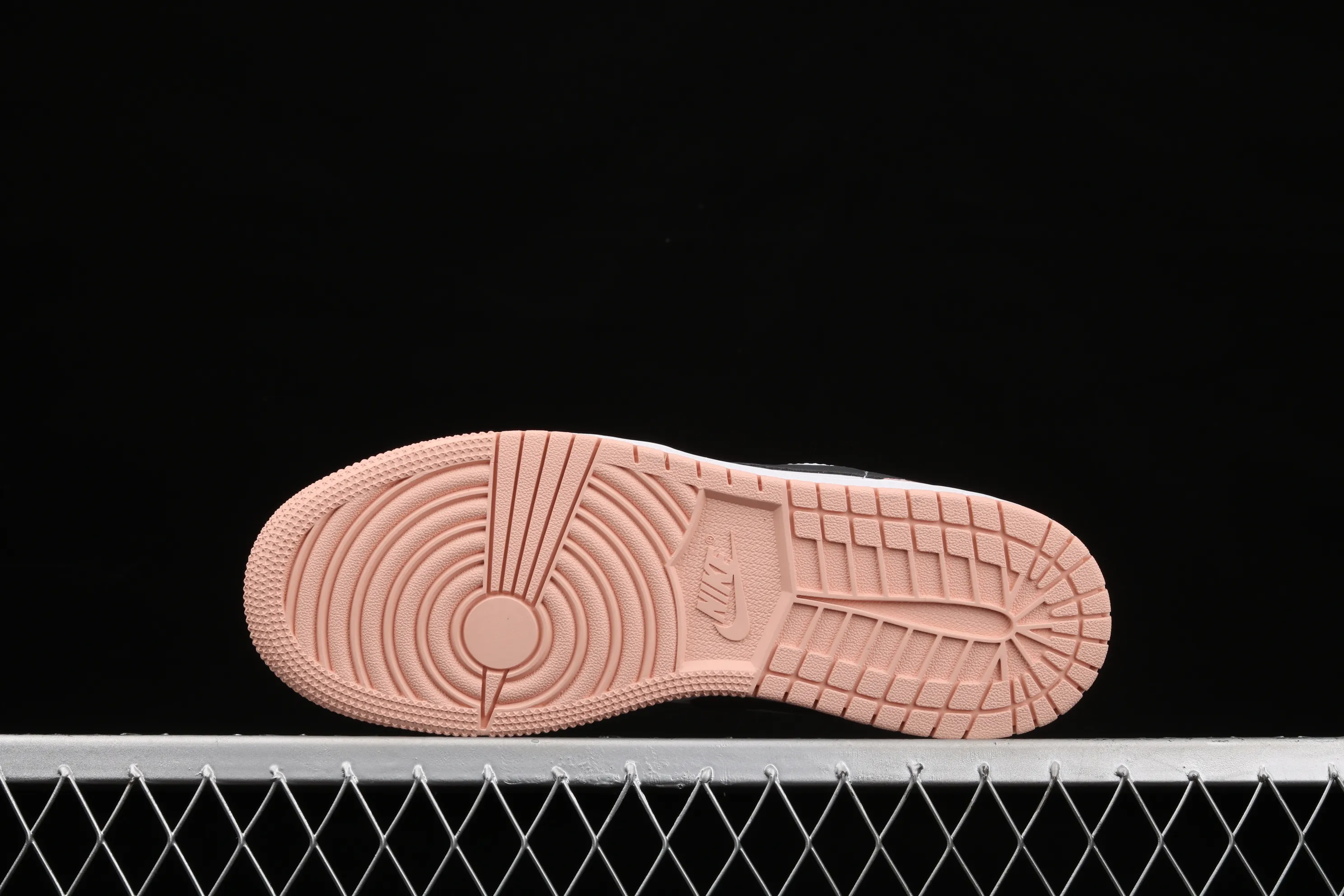 All categories Air Jordan Jordan series basketball shoes Air Jordan 1 Low G version pure original Air Jordan 1 Low AJ1 Joe 1 Arctic pink low-top basketball shoes 553560-800